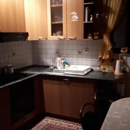 Kuca Za Odmor Vitica S Vanjskim Kaminom Chalé *