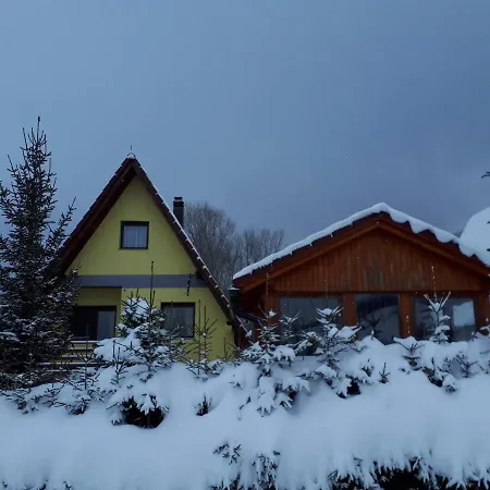 Kuca Za Odmor Vitica S Vanjskim Kaminom シャレー