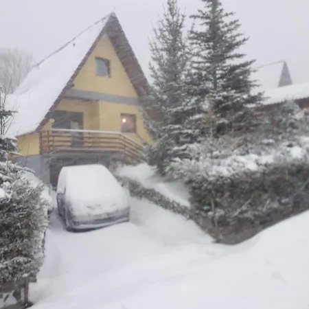 Kuca Za Odmor Vitica S Vanjskim Kaminom Chalé